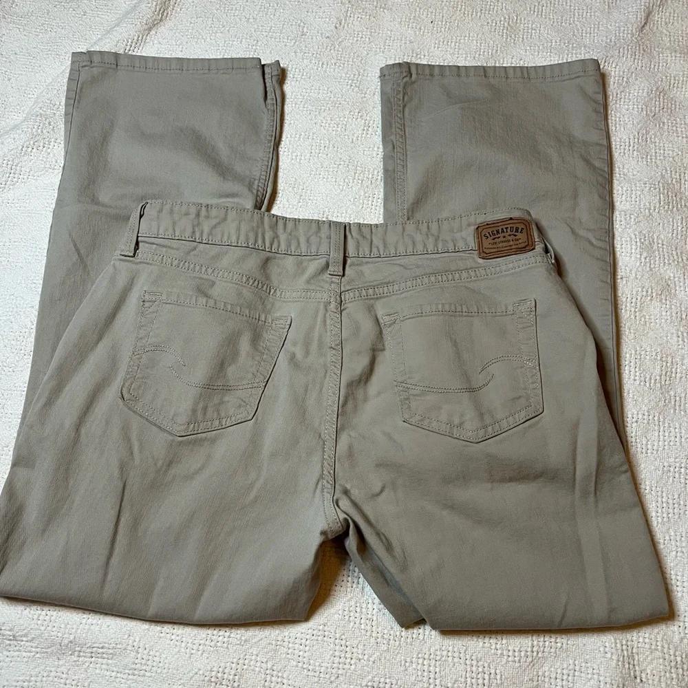 Khaki Levi Strauss Misses pants - Picture 4 of 5